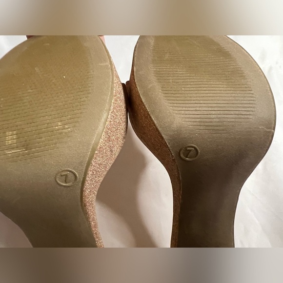 Lulus Arrabella Rose Gold Glitter Platform Ankle Strap
Heels - Picture 13 of 13